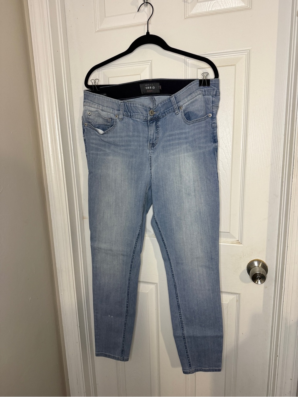 torrid Light Blue Skinny Jeans - Faded Wash